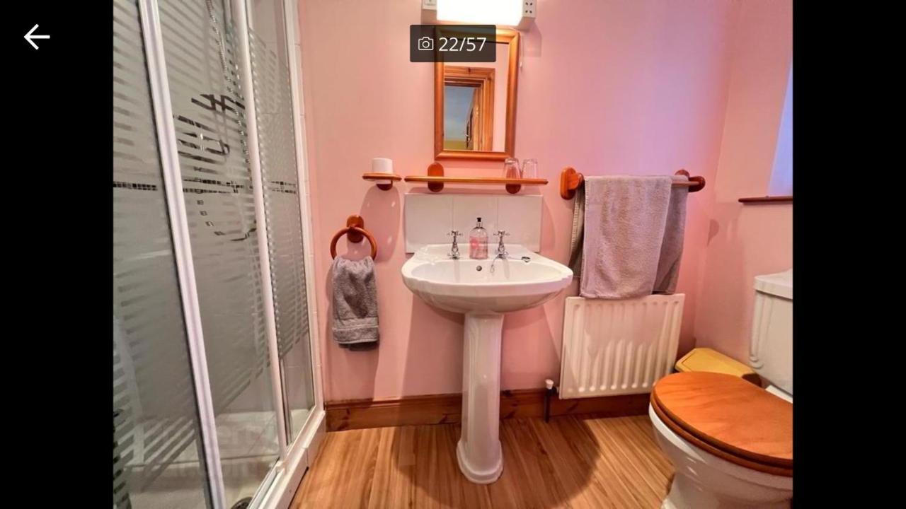 Asdee House Bed and Breakfast Bushmills Esterno foto